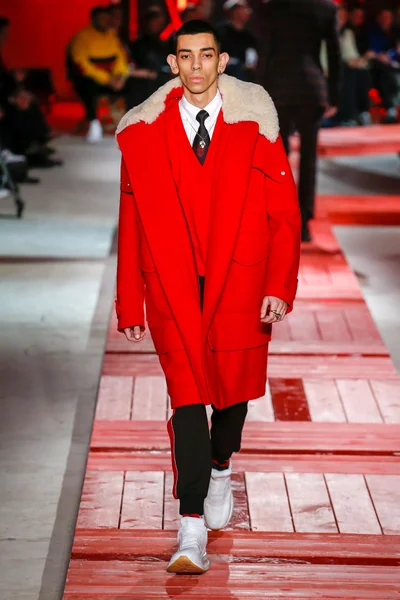 Look 7